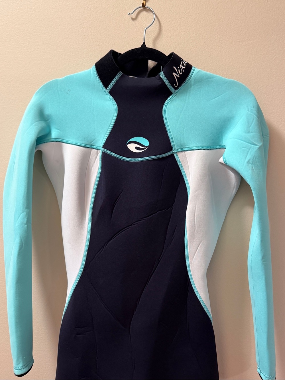 BARE Nixie 3/2mm Full Wetsuit | Women’s Size 4 | Black & Aqua
